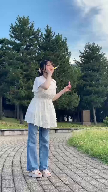 Momo Asakura