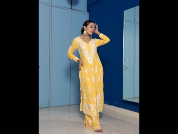  alt="Simran Budharup"