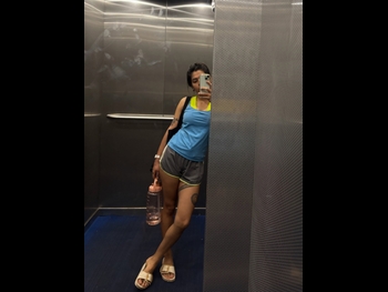  alt="Nidhi Bhanushali"