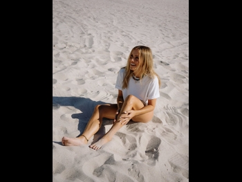  alt="Claire Holt (i)"