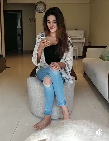 Nidhhi Agerwal