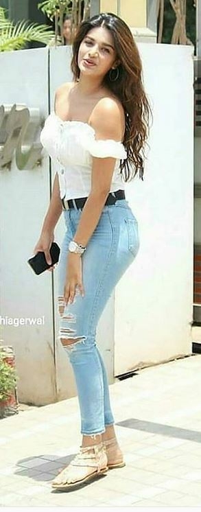 Nidhhi Agerwal