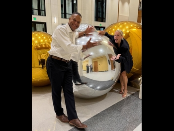  alt="Lindsay Czarniak"