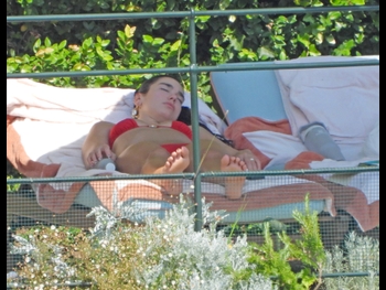  alt="Dua Lipa"