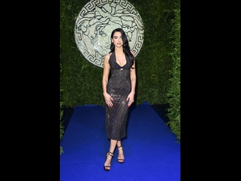  alt="Dua Lipa"