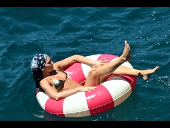  alt="Dua Lipa"