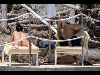  alt="Dua Lipa"