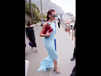  alt="Dua Lipa"
