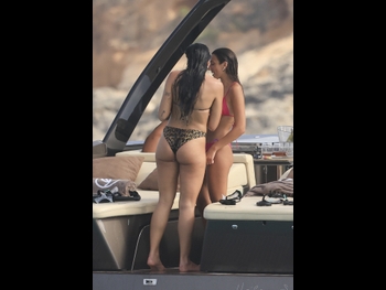  alt="Dua Lipa"