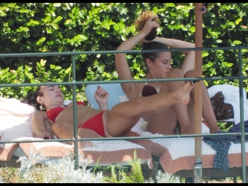 alt="Dua Lipa"
