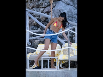  alt="Dua Lipa"