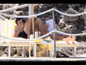  alt="Dua Lipa"