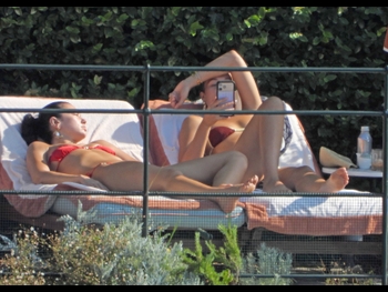  alt="Dua Lipa"
