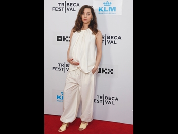  alt="Aubrey Plaza"