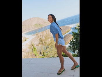 alt="Sabrina Sato"