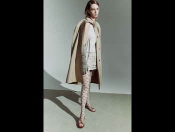  alt="Maya Hawke"