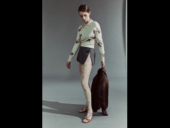  alt="Maya Hawke"