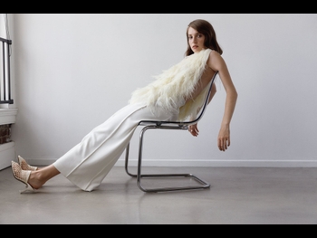  alt="Maya Hawke"