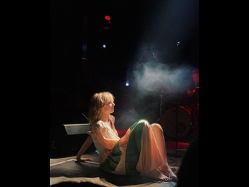  alt="Maya Hawke"