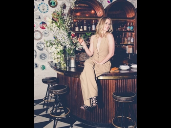  alt="Elizabeth Lail"