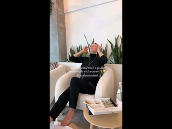  alt="Caroline Vreeland"