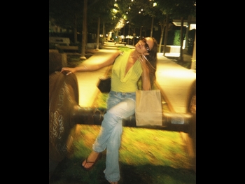  alt="Sara Thompson"
