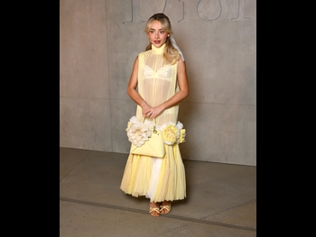  alt="Sabrina Carpenter"