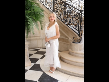  alt="Sabrina Carpenter"
