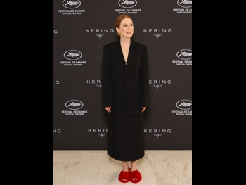 alt="Julianne Moore (i)"