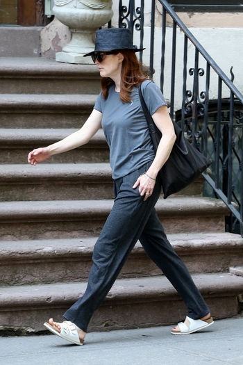 Julianne Moore (I)