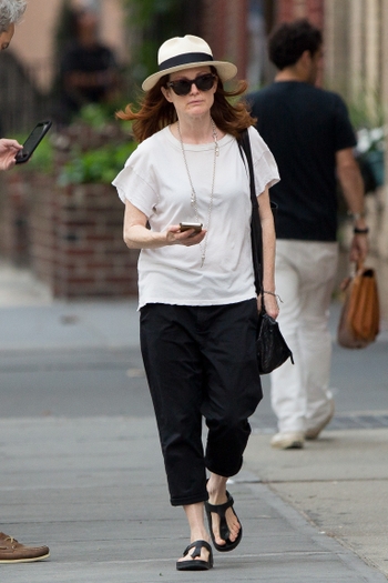 Julianne Moore (I)