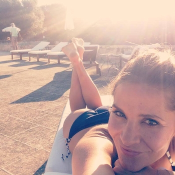 Amanda Byram (I)