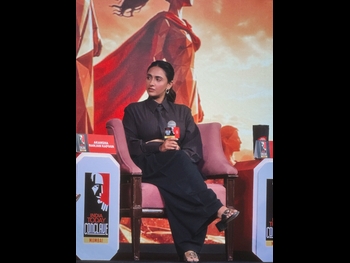  alt="Akansha Ranjan Kapoor"