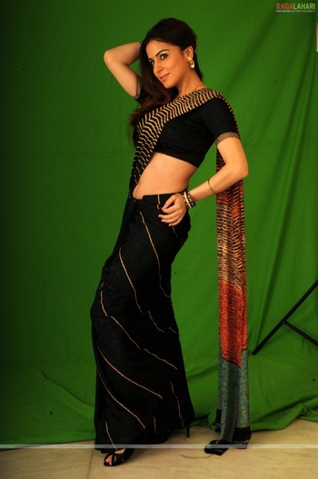 Shraddha Arya