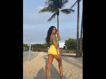  alt="Chanel Santini"