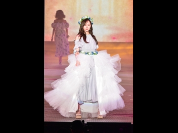  alt="Minami Umezawa"