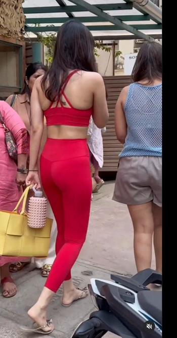 Manushi Chhillar