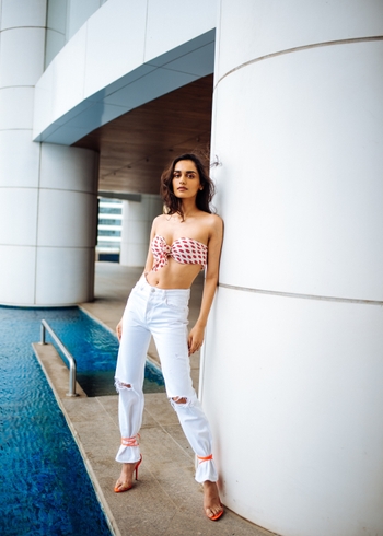 Manushi Chhillar