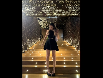 alt="Laura Naries"