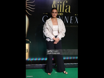  alt="Dia Mirza"