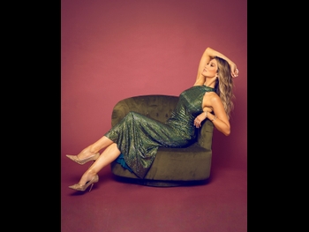  alt="Delta Goodrem"