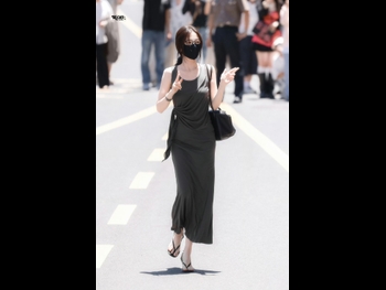  alt="Esther Yu"