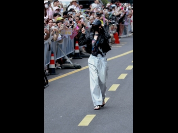  alt="Esther Yu"