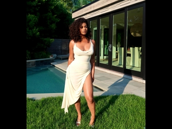  alt="Taylor Rooks"