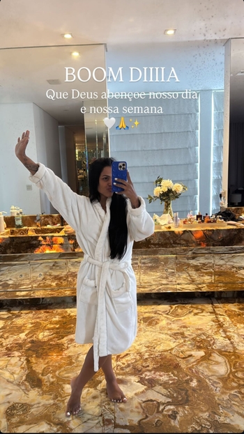 Camila Loures