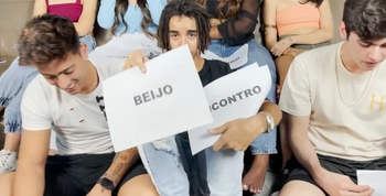 Camila Loures