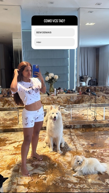 Camila Loures