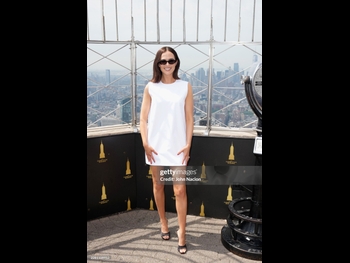  alt="Zoey Deutch"