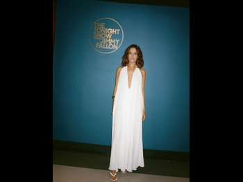  alt="Zoey Deutch"