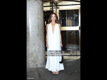  alt="Zoey Deutch"